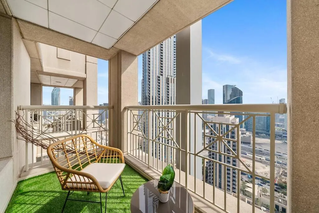 Chalet Homes Apartment Near Burj Khalifa And Dubai Mall